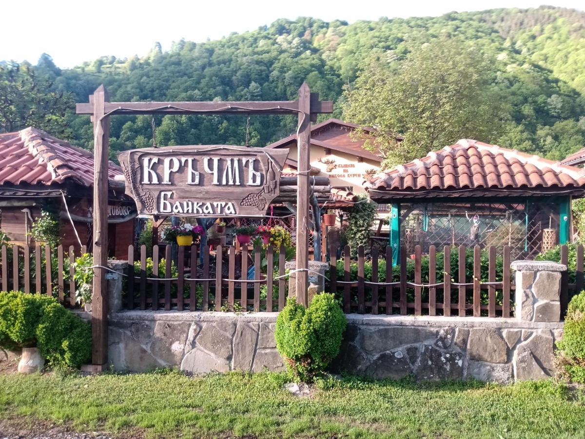 Кръчмъ При Байката Hotel Ribarica Exterior foto