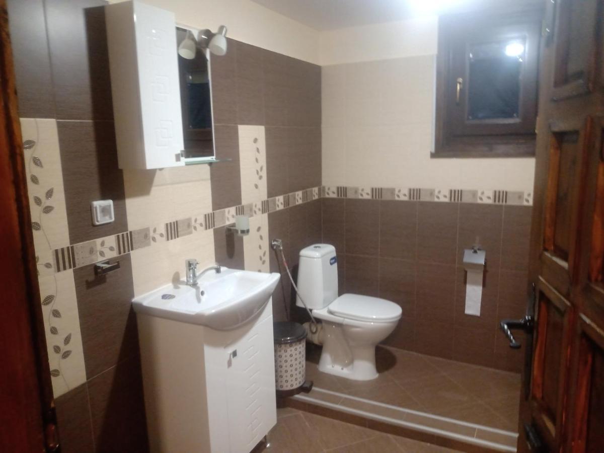 Кръчмъ При Байката Hotel Ribarica Exterior foto
