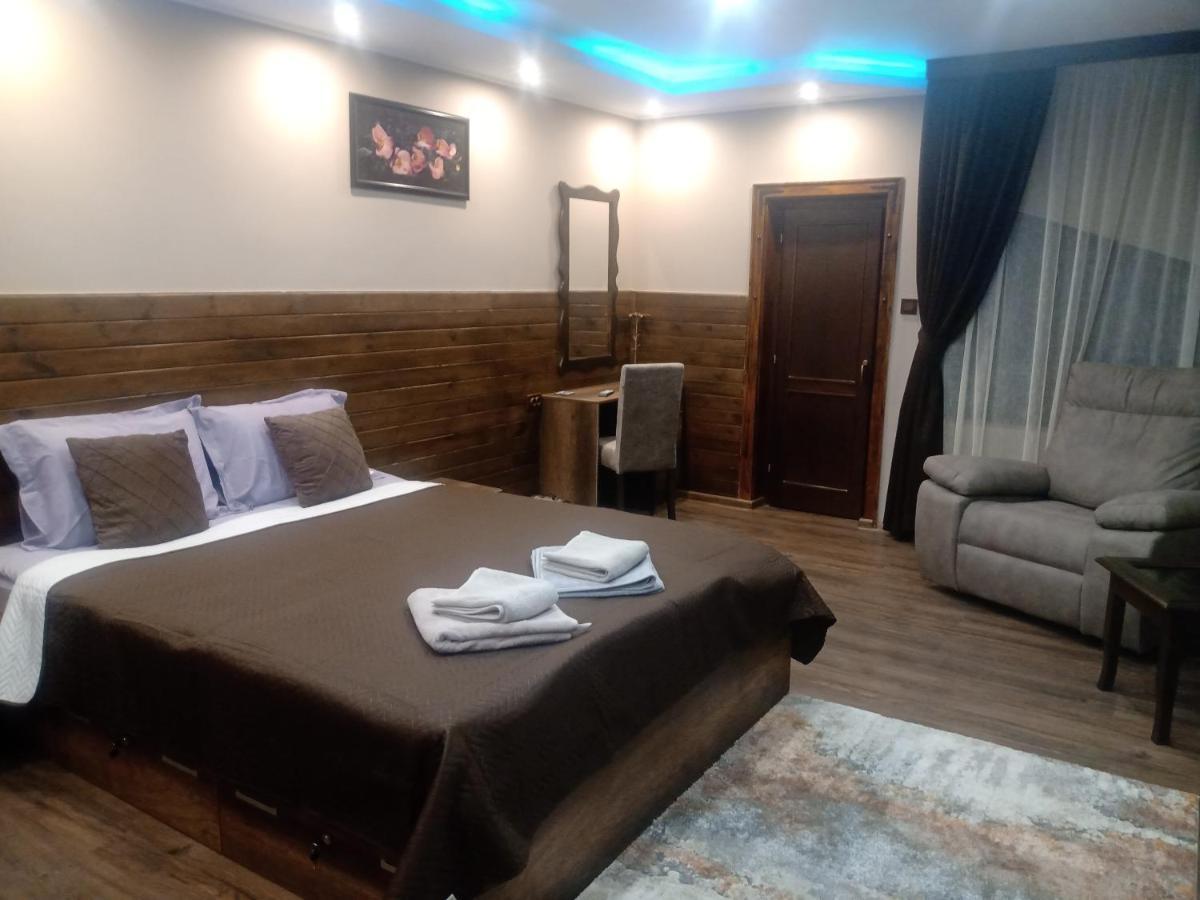 Кръчмъ При Байката Hotel Ribarica Exterior foto